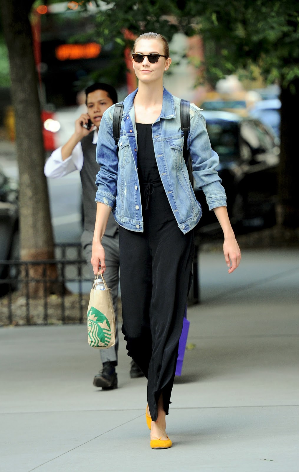 Karlie Kloss Does Casual Street Style in NYC The Front Row View